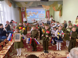 Музыкальный праздник " А песня тоже воевала" Музыкальный праздник " А песня тоже воевала".
